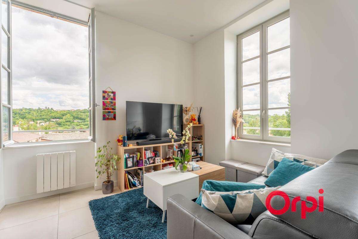 T2 rénové de 40 m² dans une bâtisse en pierres dorées - photo 5