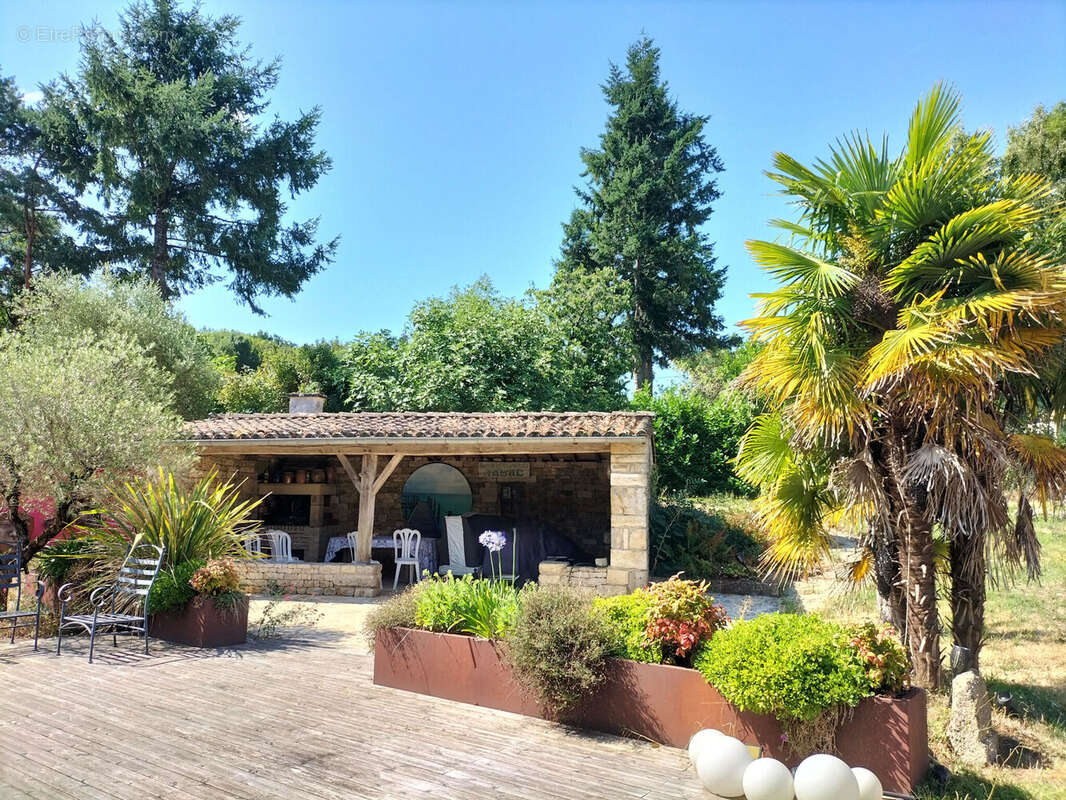 Photo 2 - Maison à VOUILLE