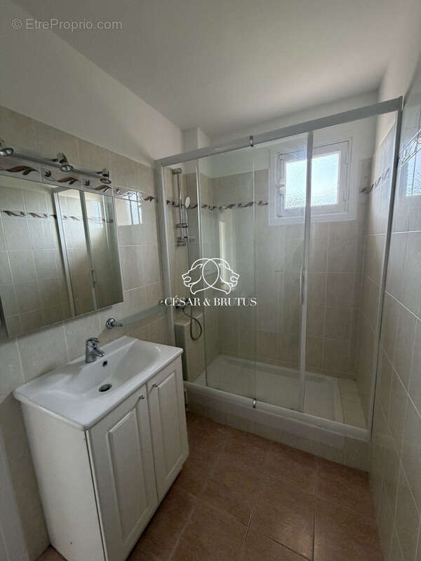 Appartement 71 m² à Riorges  - photo 7
