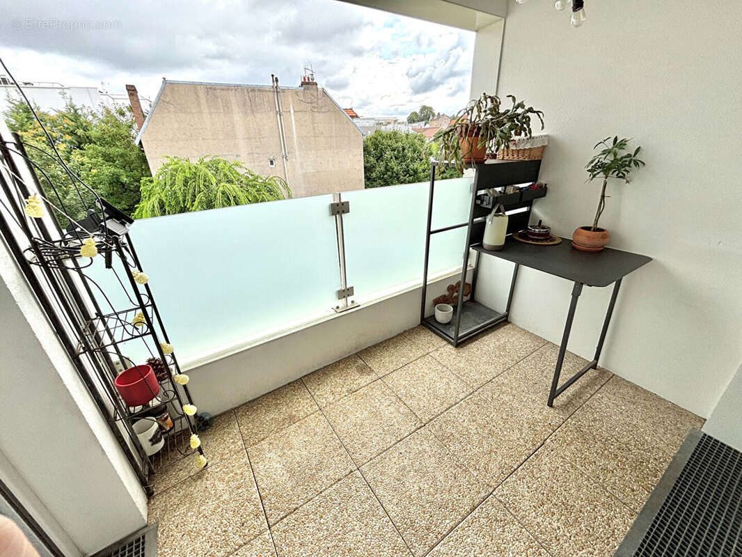 Appartement à NANTERRE