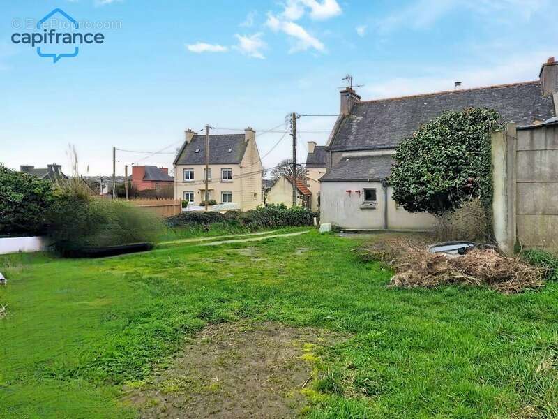 Maison à PLOUGUERNEAU