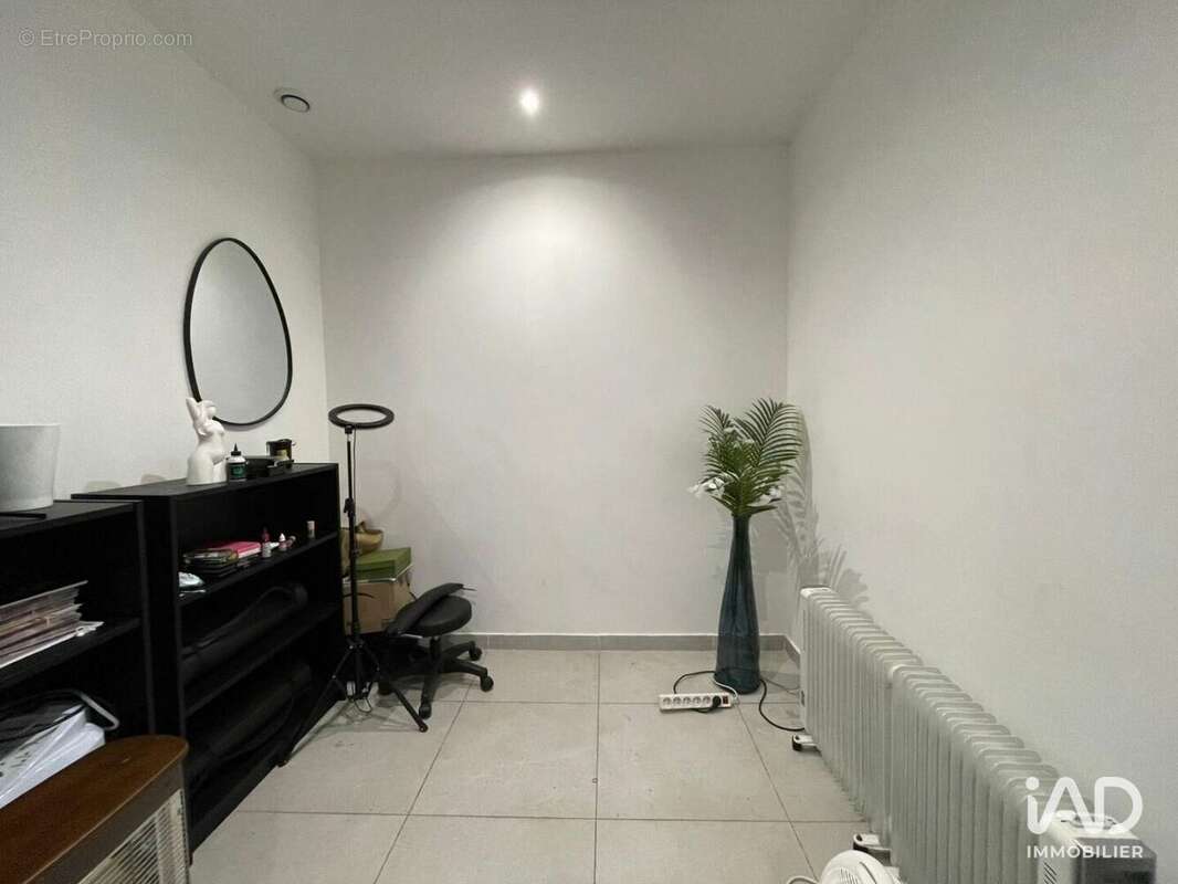 Photo 6 - Commerce à NEUILLY-PLAISANCE