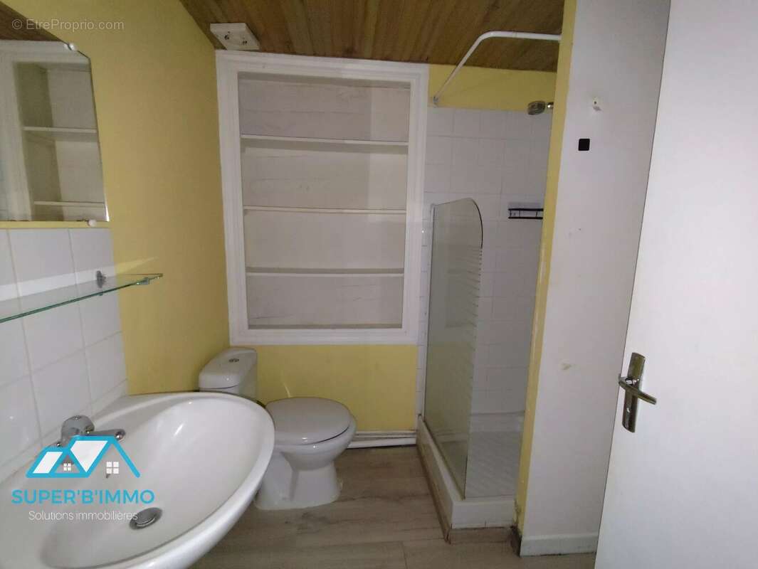 Appartement à SIAUGUES-SAINTE-MARIE