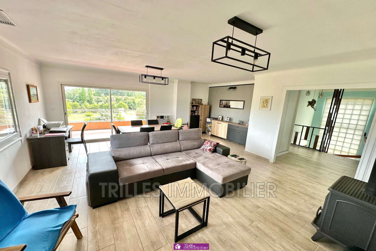 Maison à LAROQUE-DES-ALBERES