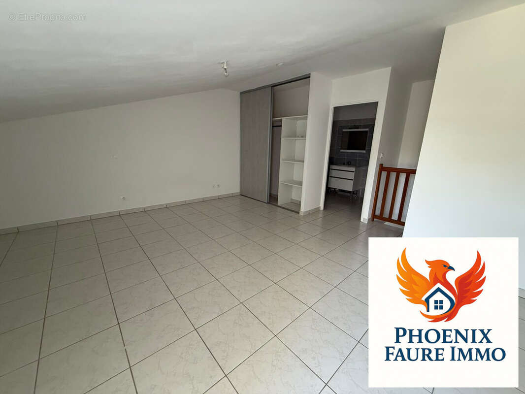 Appartement 59 m² à Le Tampon  - photo 5