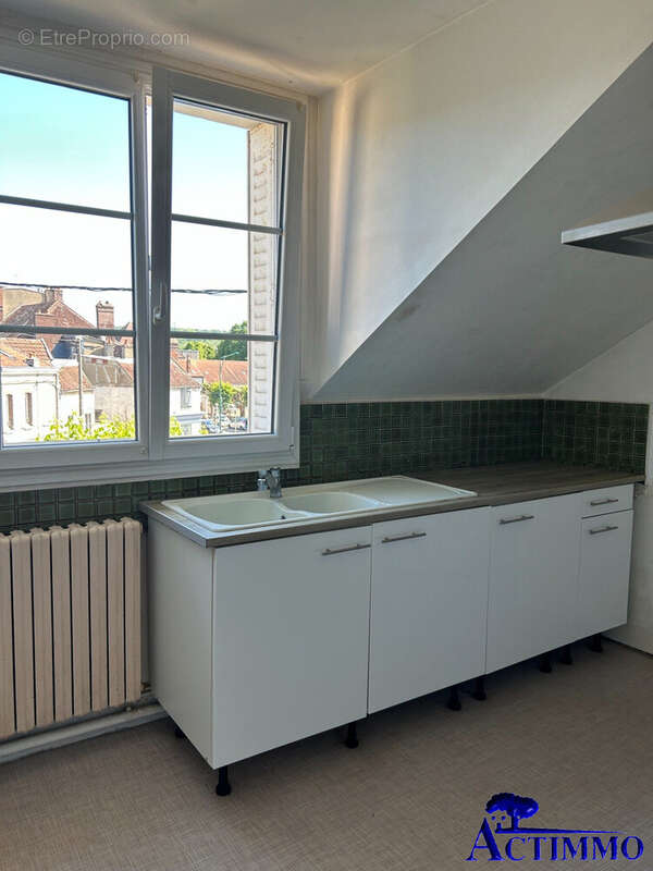 T2bis, 2eme - Appartement à JOIGNY
