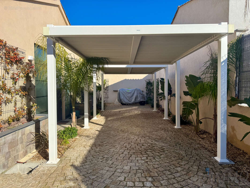 Maison à PUGET-SUR-ARGENS