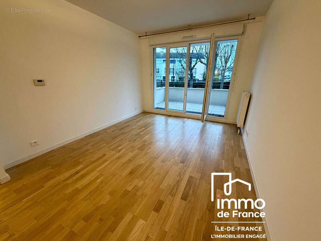 Appartement à VILLEPREUX