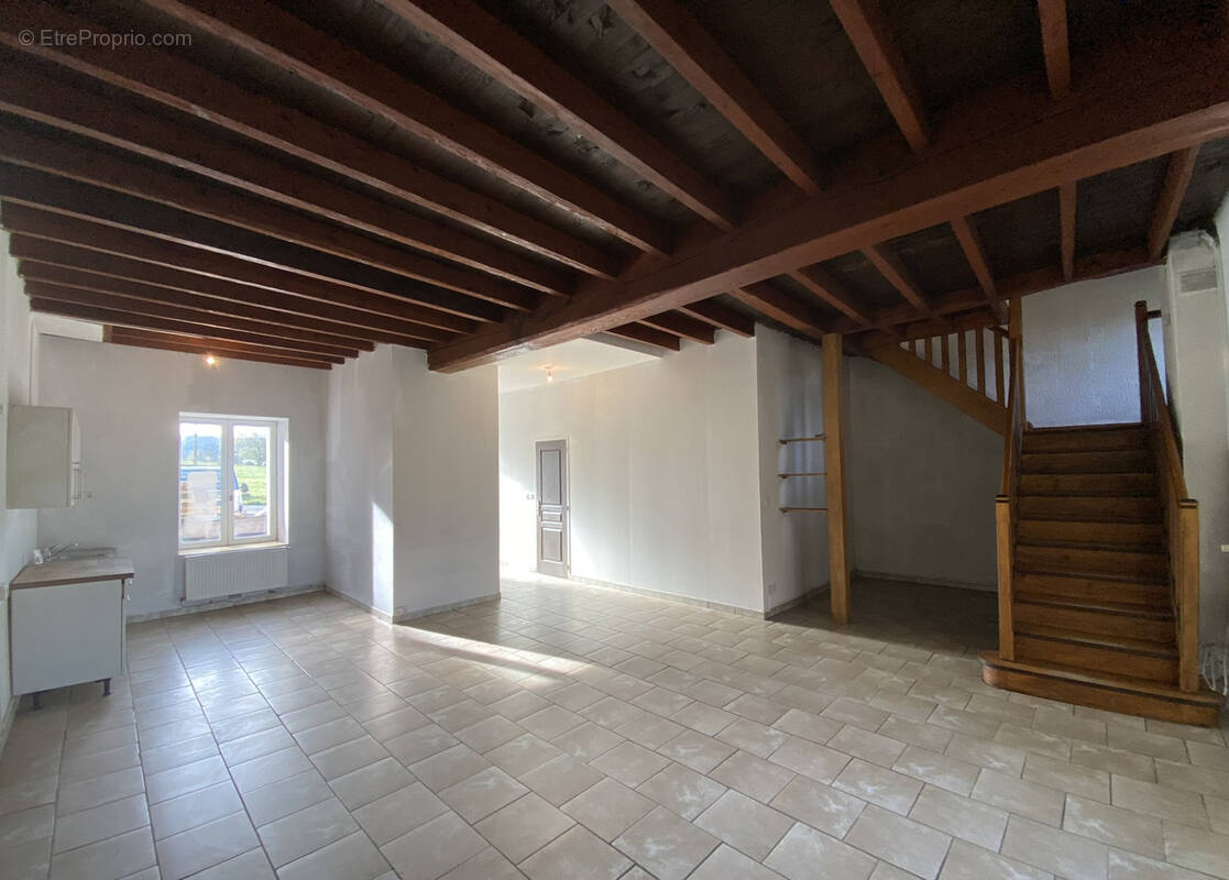 Appartement à SAINT-REGIS-DU-COIN