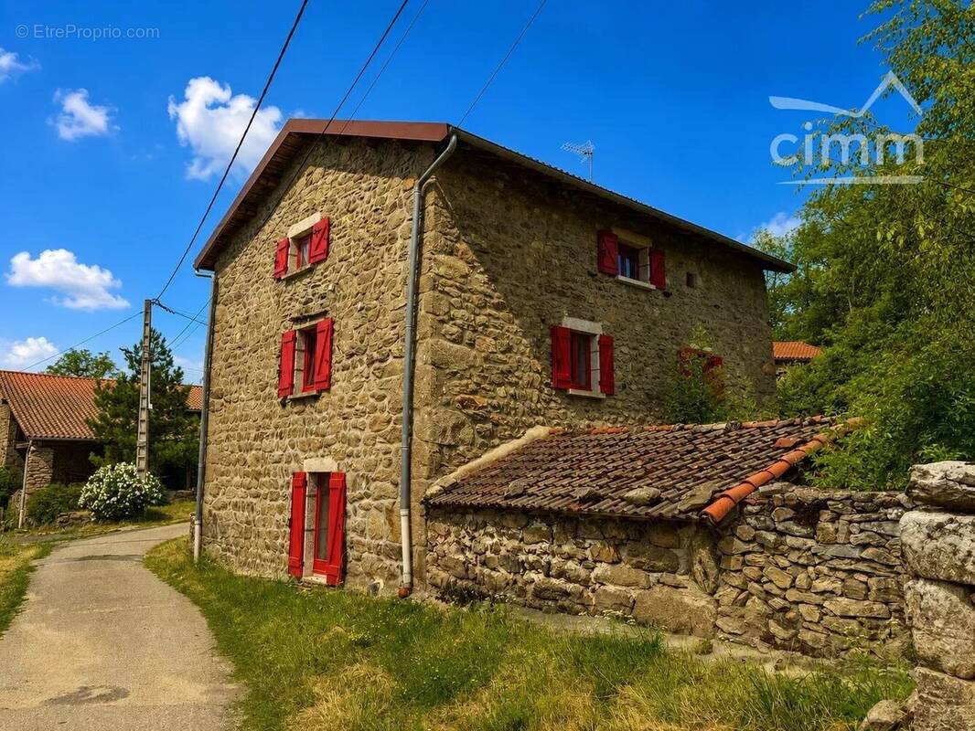 Maison à BEURIERES