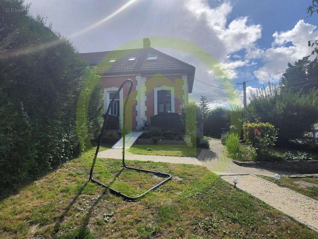 Maison à MARGNY-AUX-CERISES