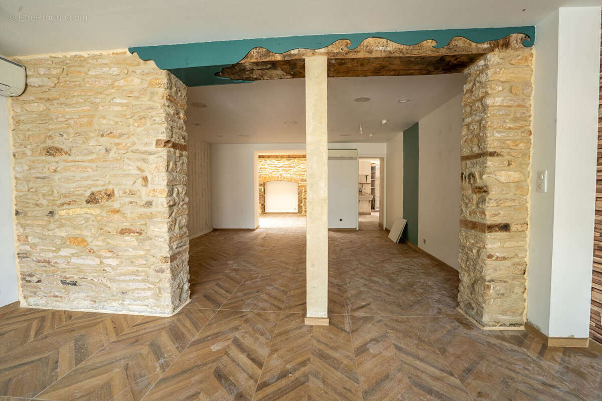 A vendre à Melgven - Local commercial 76m² - photo 11