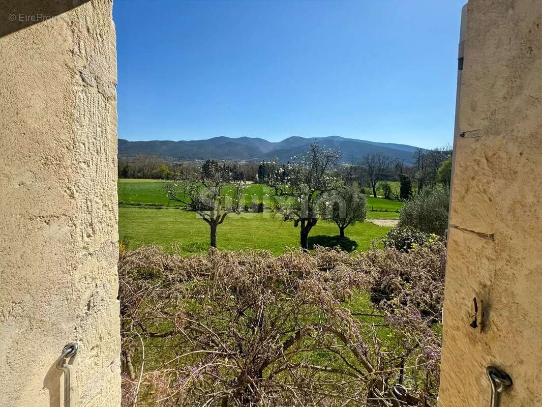 Maison à LE POET-LAVAL