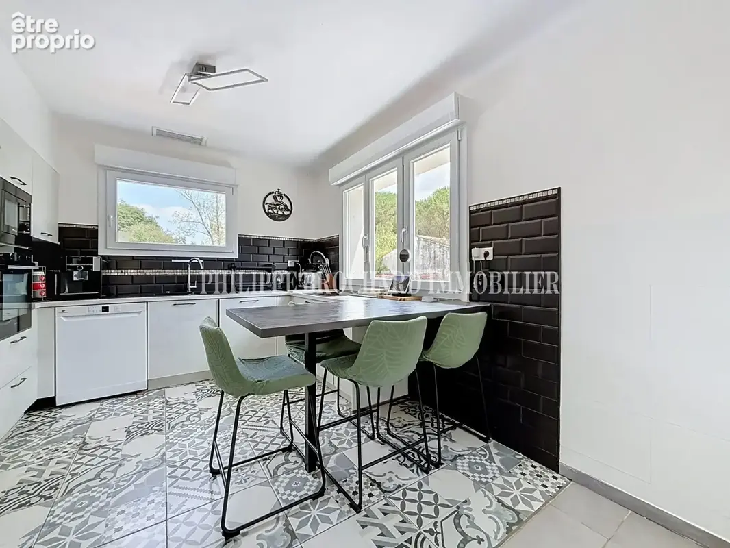 Maison 140 m² à Saint-Florent-Des-Bois  - photo 8