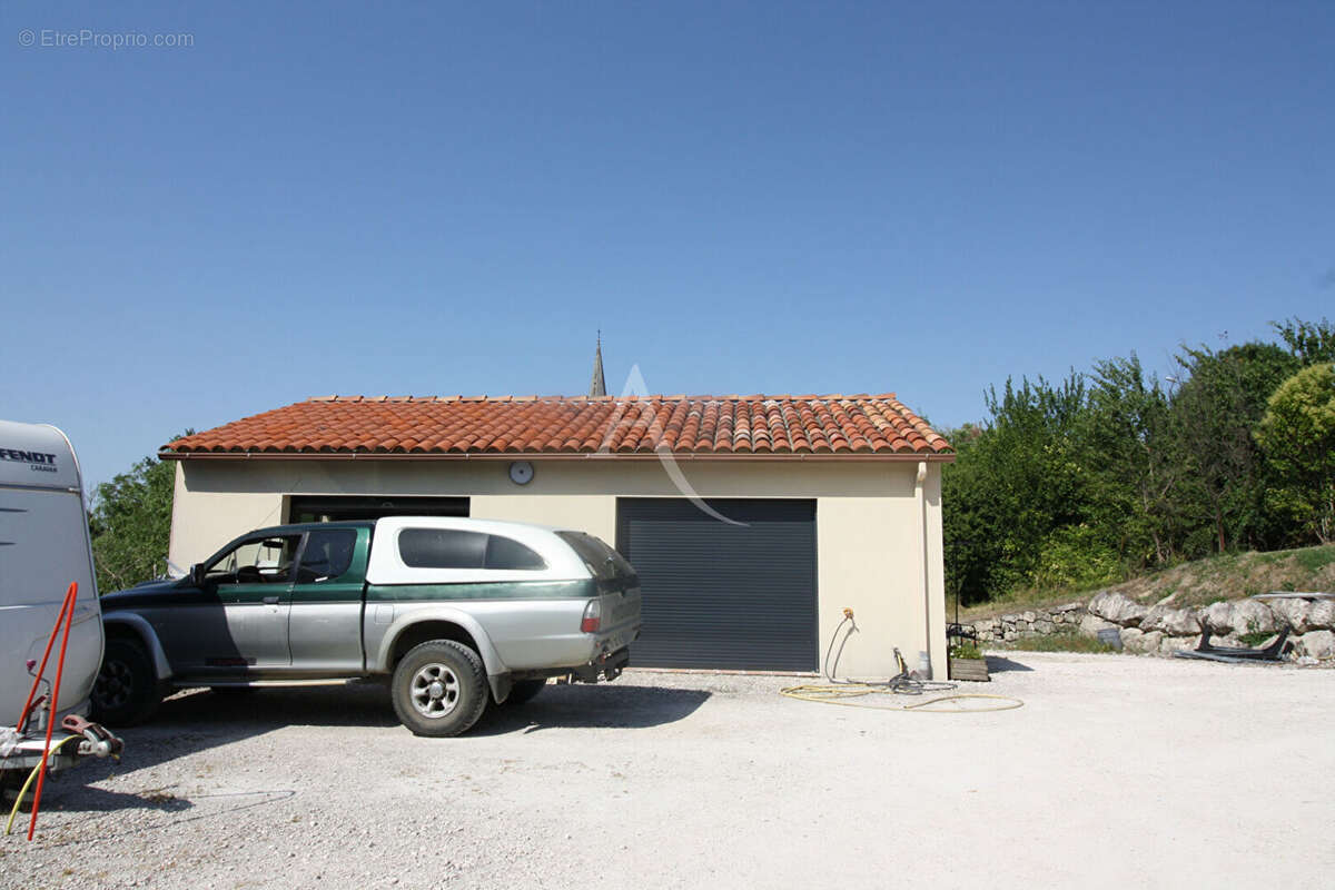 Maison Montesquieu 6 pièce(s) 213.55 m2 - photo 3
