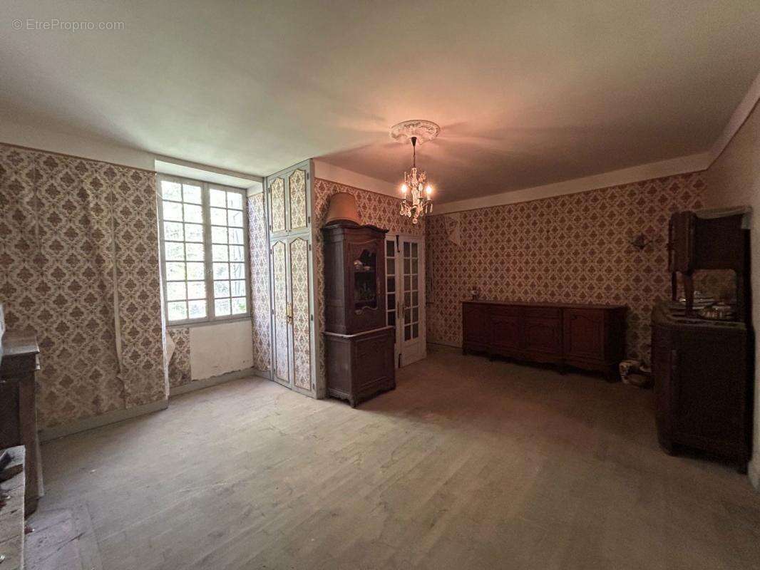 Maison à SAINT-SOZY