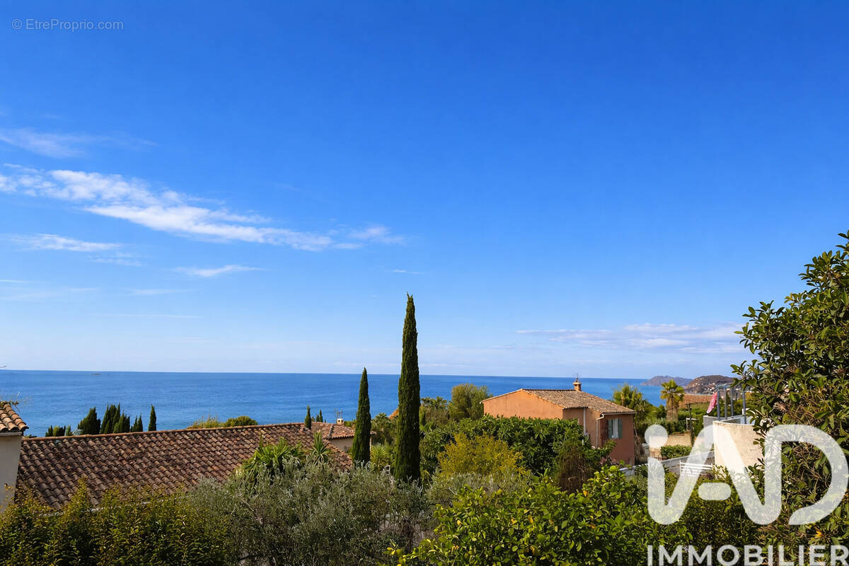 Photo 1 - Maison à CARQUEIRANNE