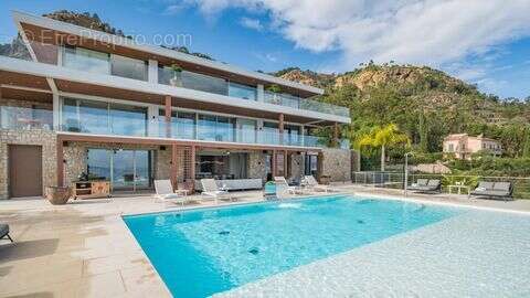 Maison à THEOULE-SUR-MER