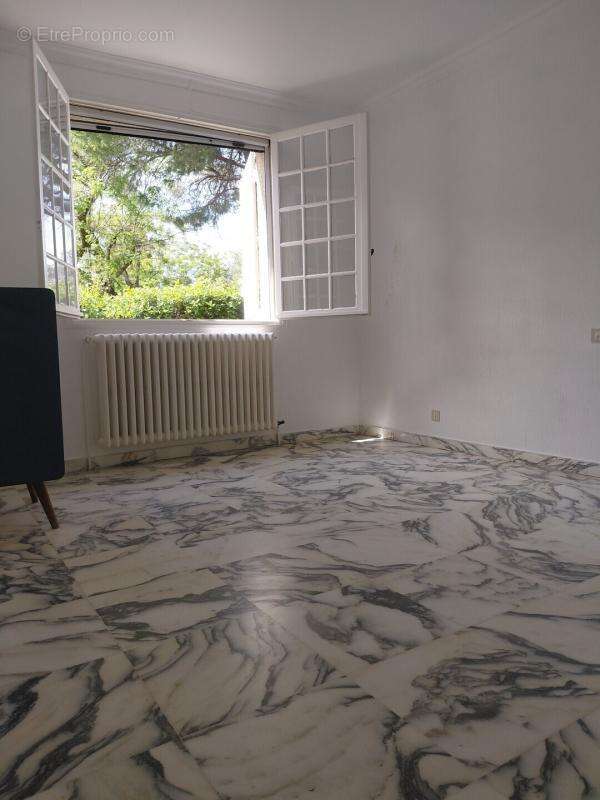 Villa plain pied  103 m² hab + garage sur 397 m² de terrain - photo 4