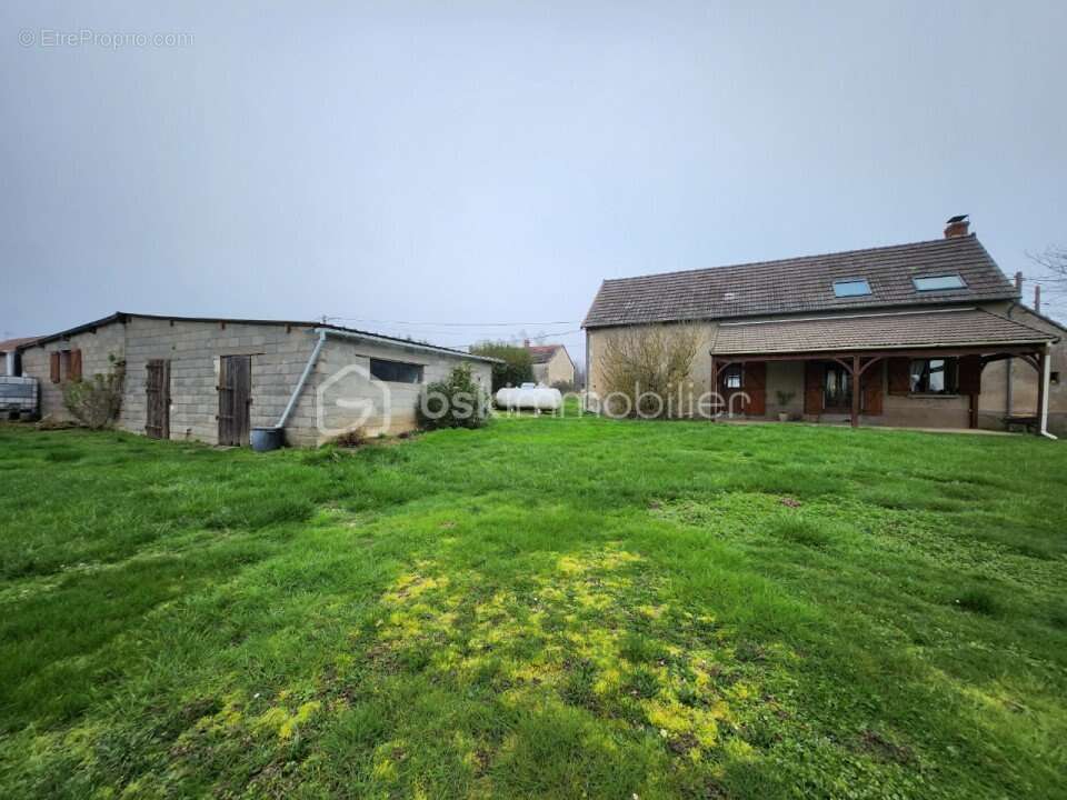 Maison à SAINT-LEGER-LE-PETIT