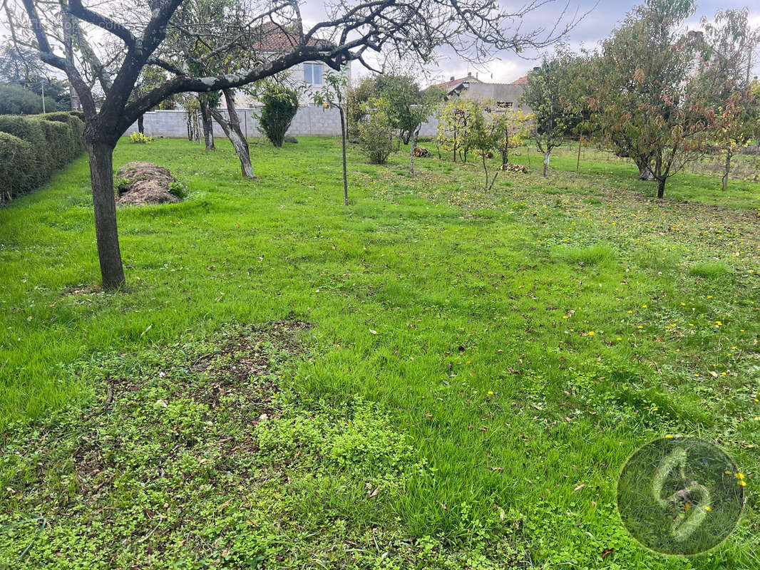 Terrain à SAINT-MAIXENT-L&#039;ECOLE