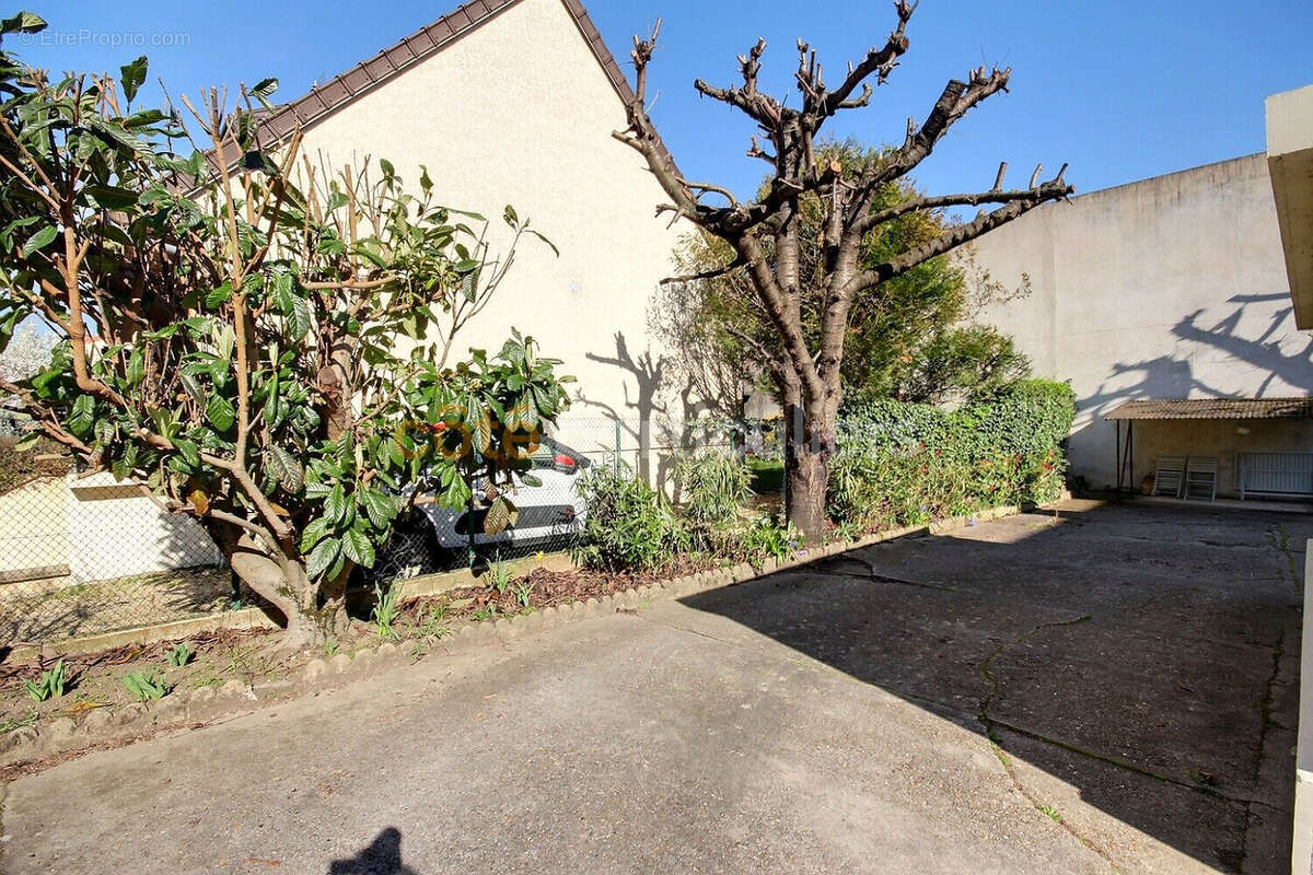 Appartement à CHATILLON