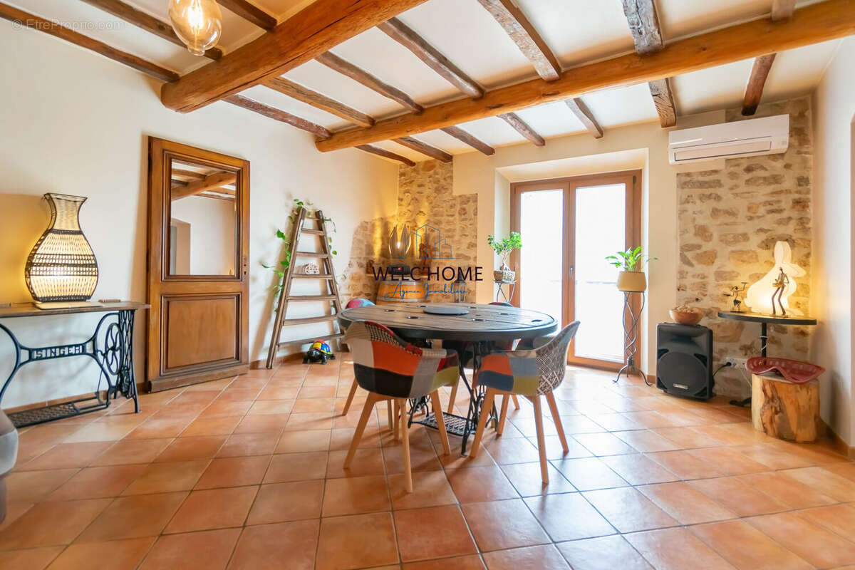 Maison à GINASSERVIS