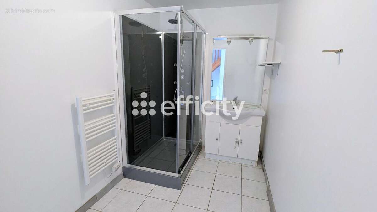 Appartement à CLAIX