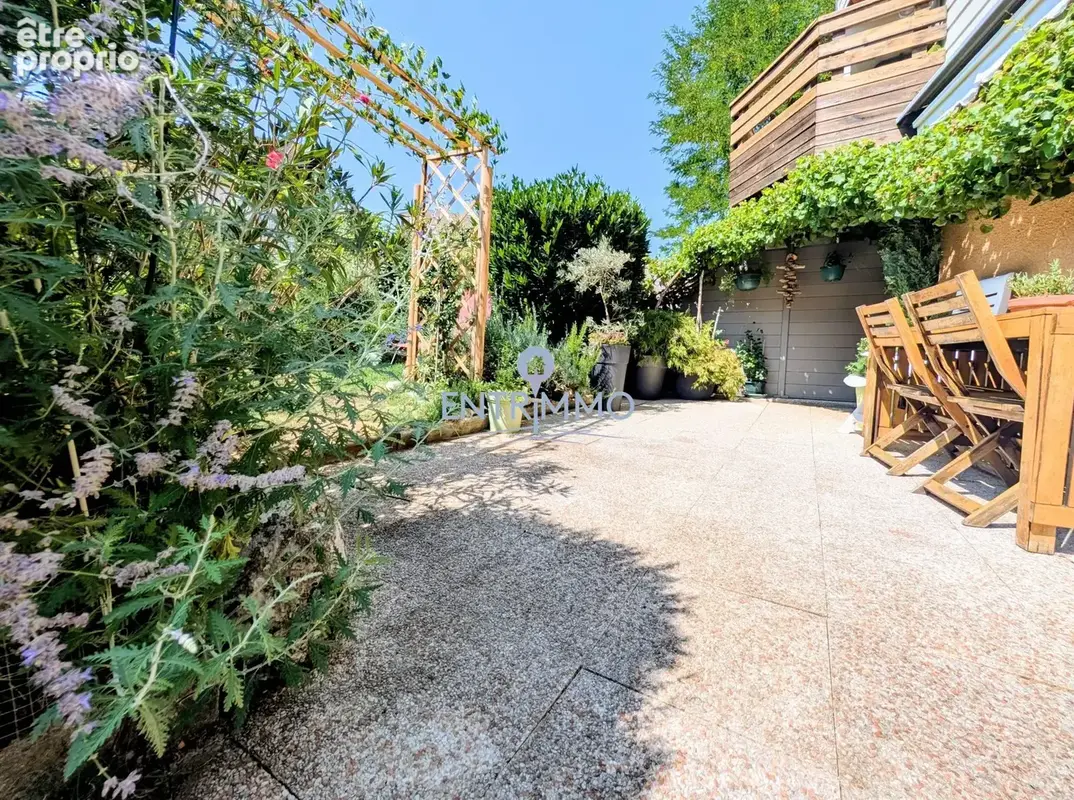 Photo Appartement à Albens au prix de 299 000€