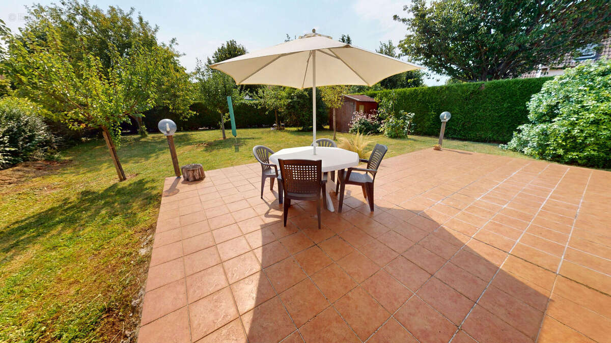 Maison à CORMELLES-LE-ROYAL