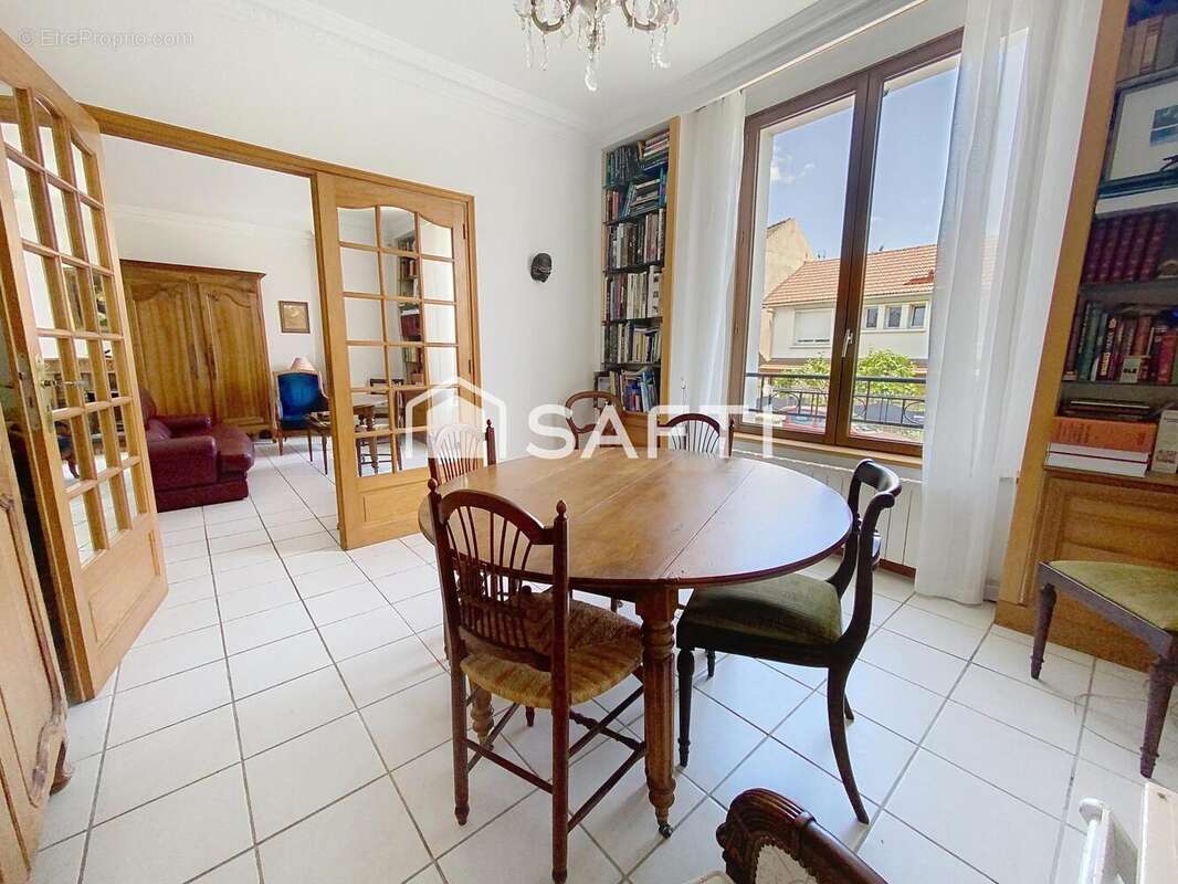 Photo 2 - Maison à L'HAY-LES-ROSES