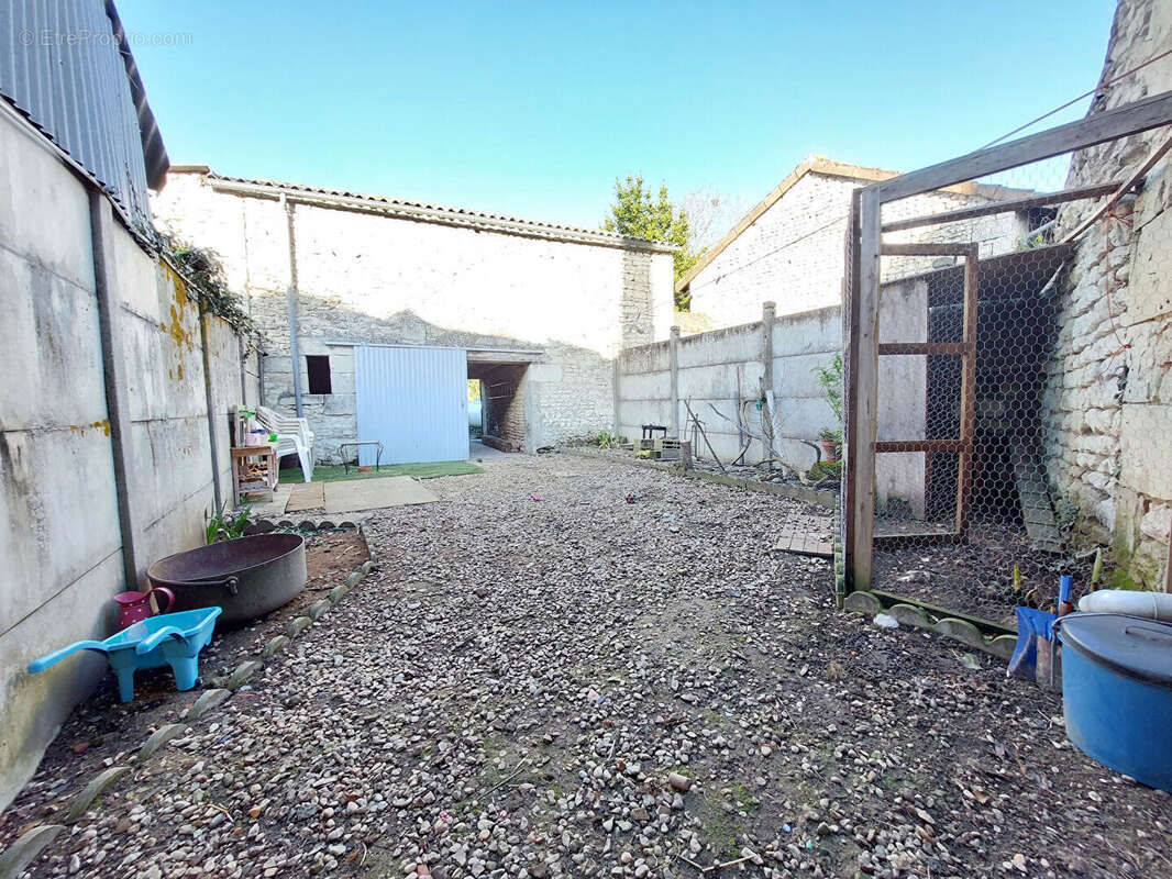 Maison à SOSSAIS