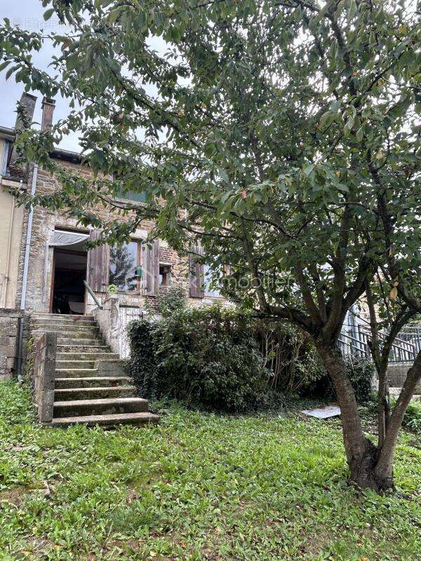 Maison à RENWEZ
