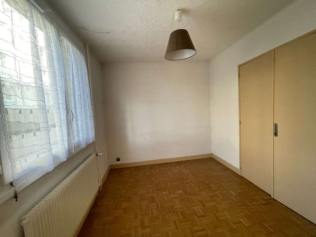 Appartement à BRON