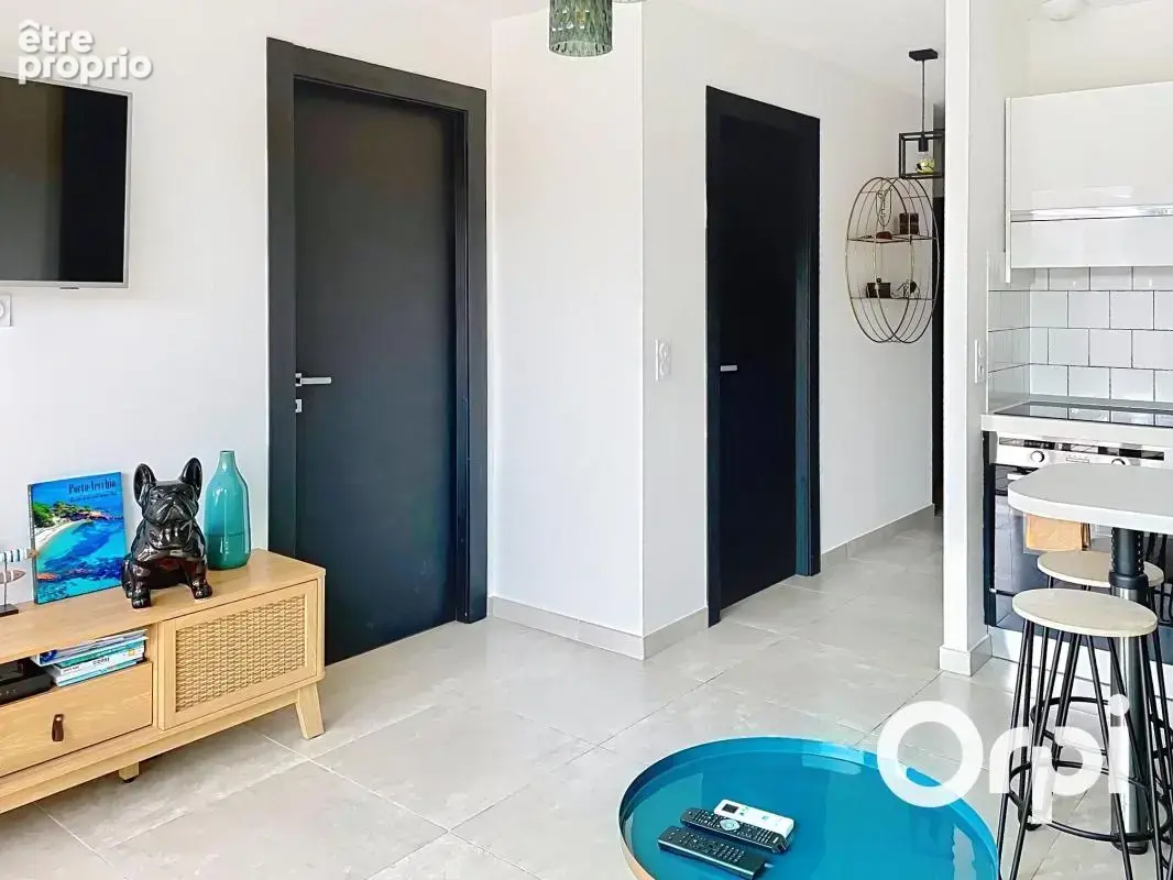 Superbe appartement 2 chambres avec vaste terrasse - Piscine - Garage - photo 8