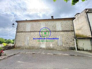 Appartement à PRAYSSAS