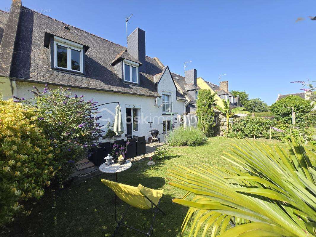 Maison à LANVALLAY