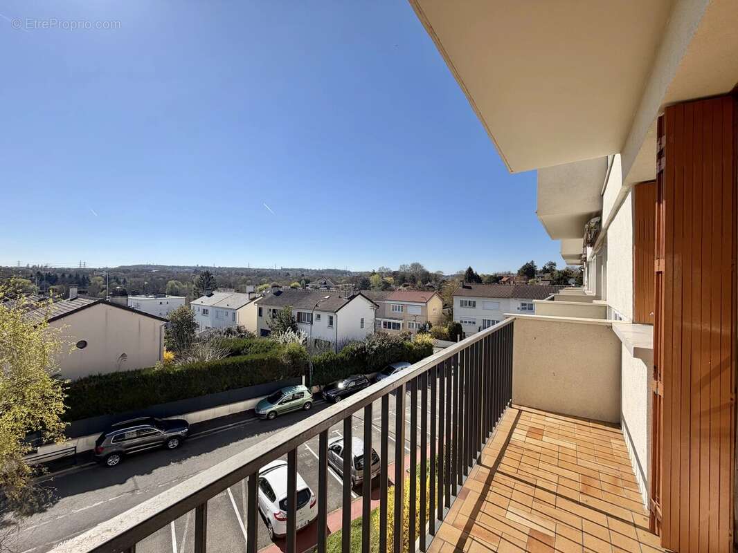 Appartement à VERRIERES-LE-BUISSON