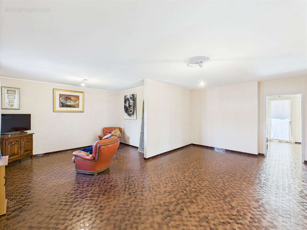 Maison à LIVRON-SUR-DROME