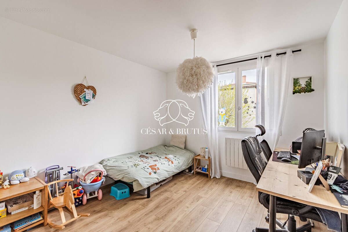 Appartement à FONTAINES-SUR-SAONE