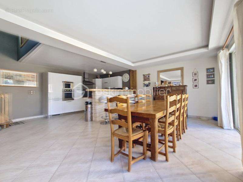 Maison à SAINT-GERMAIN-SUR-AY