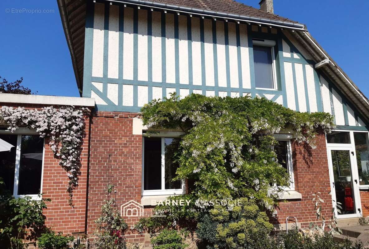 Maison à MONT-SAINT-AIGNAN