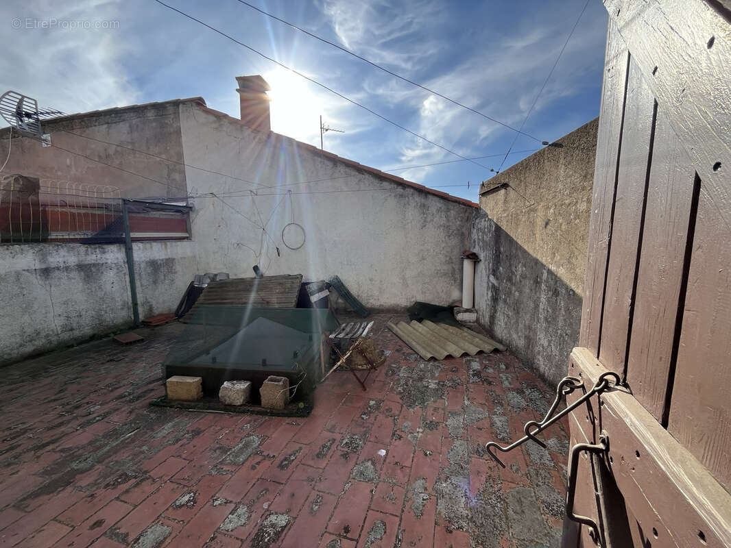 Maison à NISSAN-LEZ-ENSERUNE