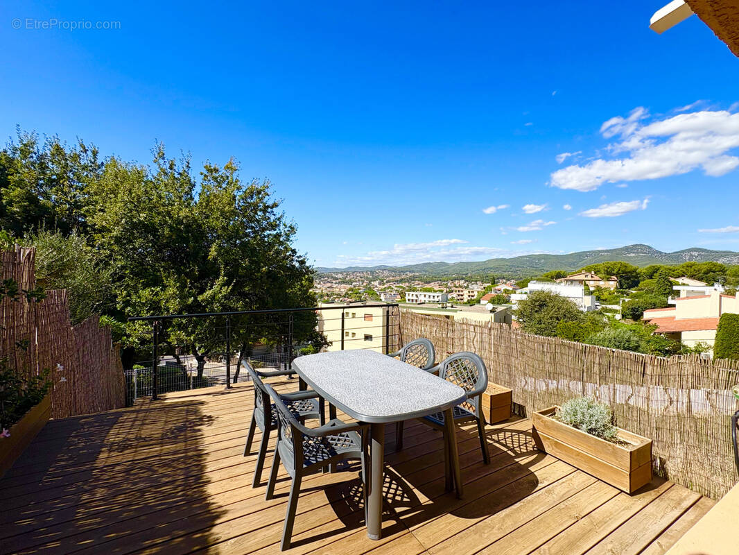 Appartement à SIX-FOURS-LES-PLAGES