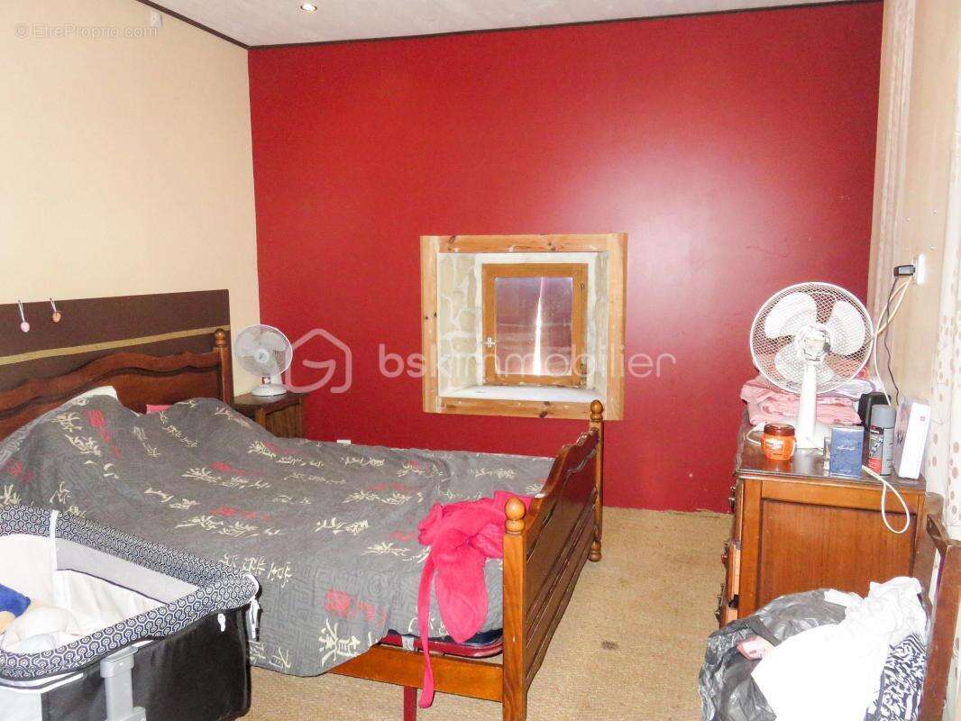 À 5 minutes de lézignan-corbières – maison de village r+2 avec remise – 5 chambres dont une suite parentale – vendue louée – idé - photo 9