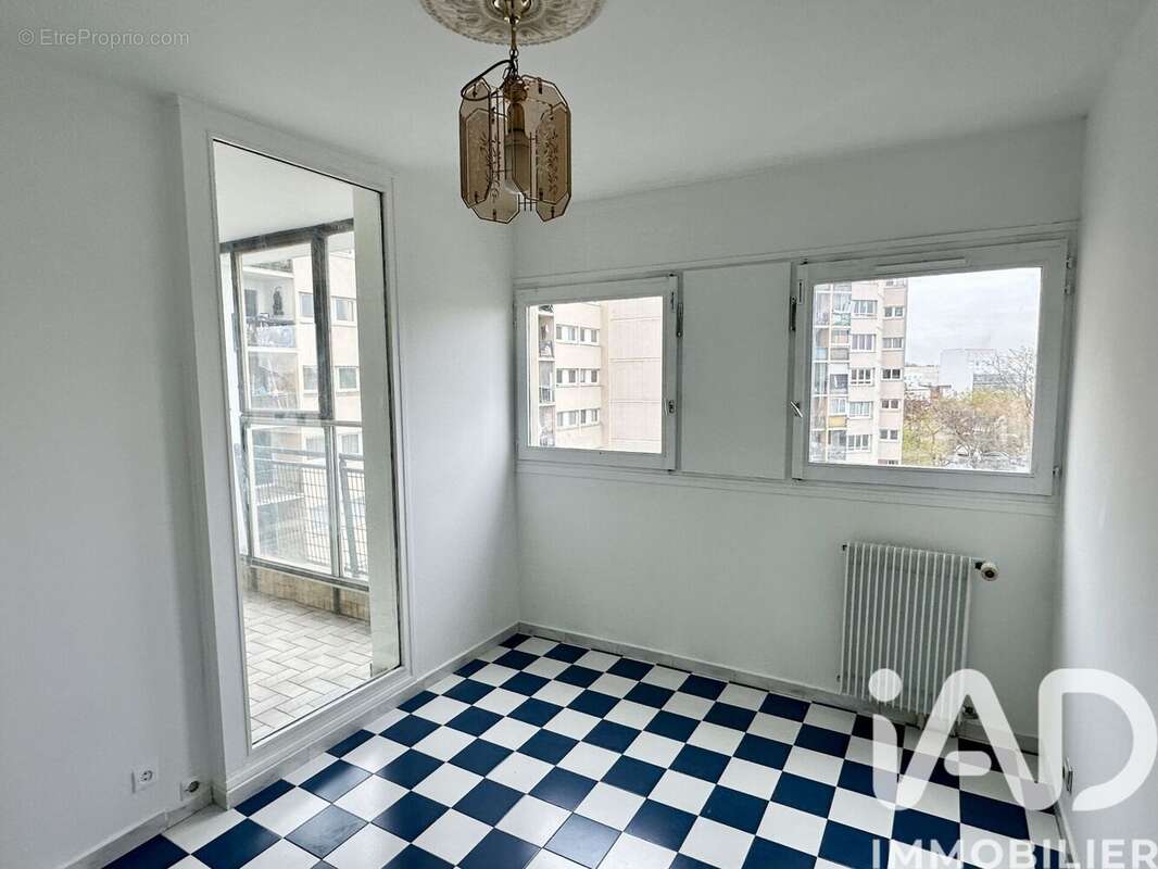 Photo 2 - Appartement à LA COURNEUVE