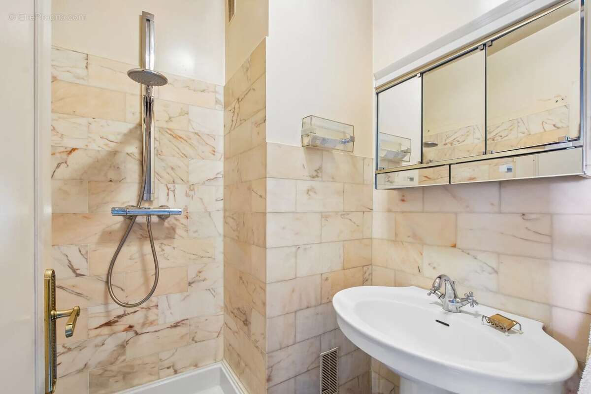 Appartement à SAINT-MAUR-DES-FOSSES