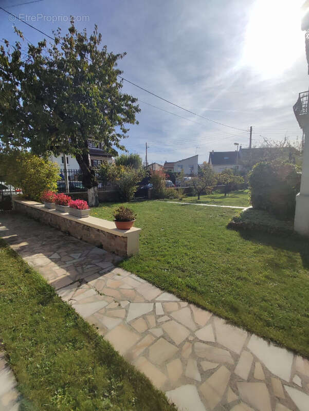 Maison à AULNAY-SOUS-BOIS