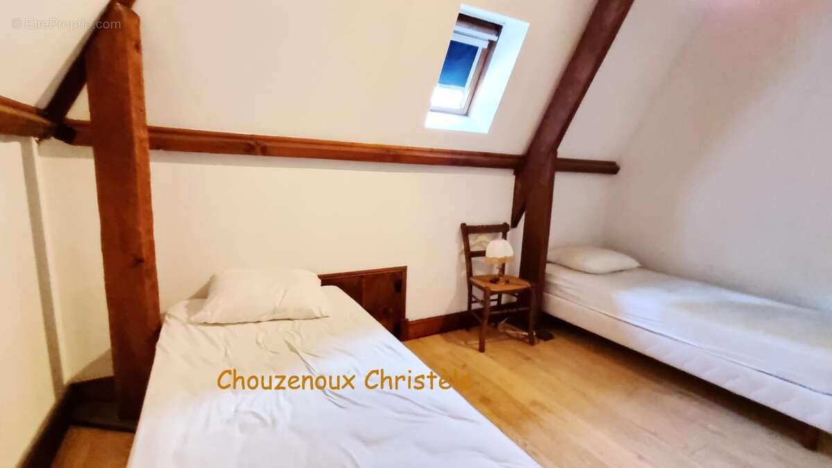 24200 Sarlat La Caneda :Maison et gîte, dépendances et piscine sur 5000m² - photo 7
