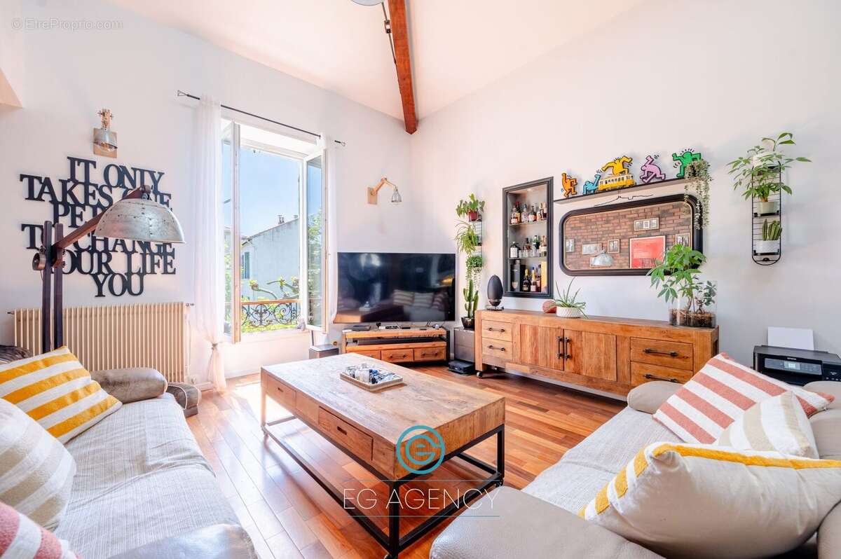 Appartement à MARSEILLE-12E